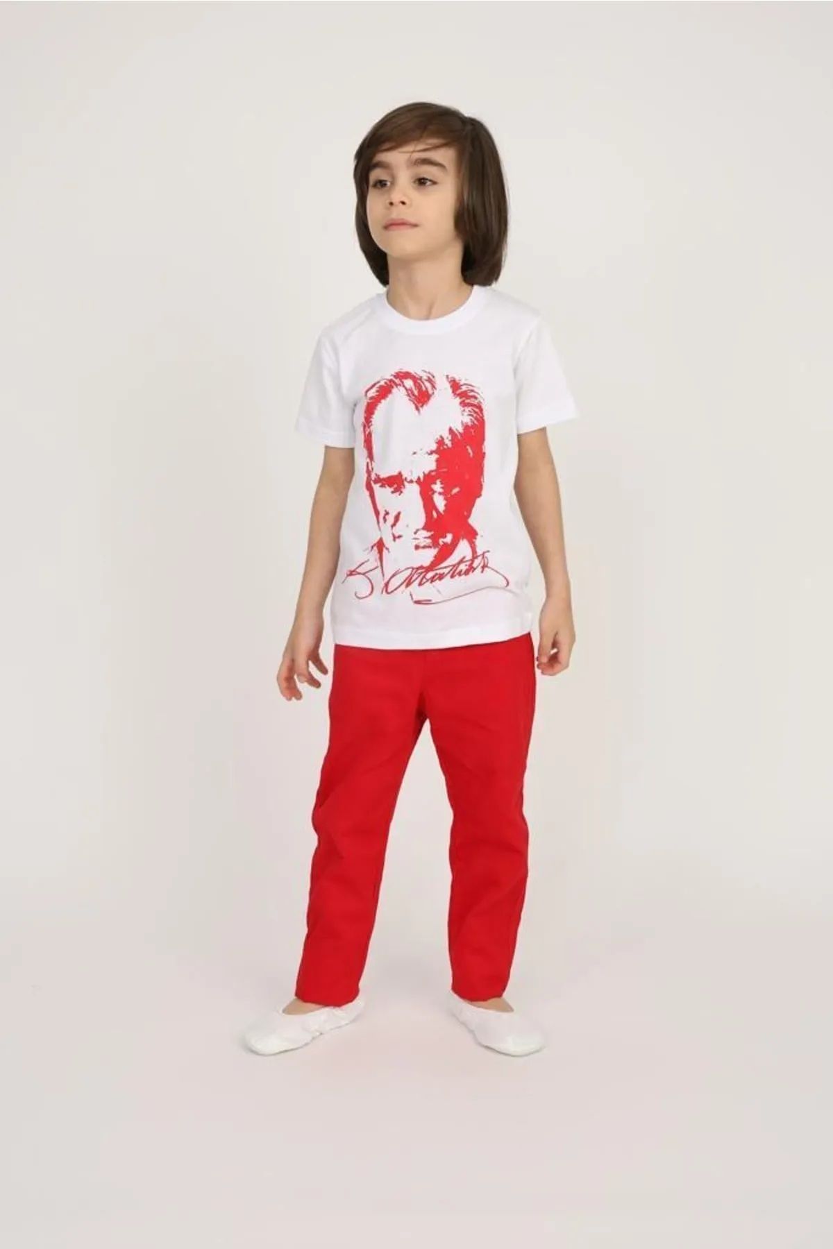 ATATÜRK TİŞÖRT KIRMIZI PANTOLON