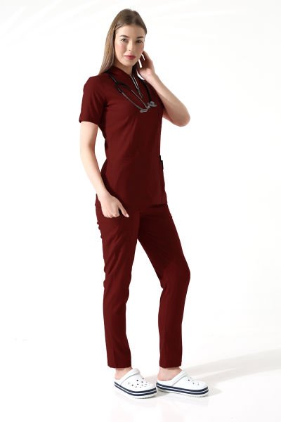 HAKİM YAKA FERMUARLI BORDO LİKRALI SCRUBS TAKIMI