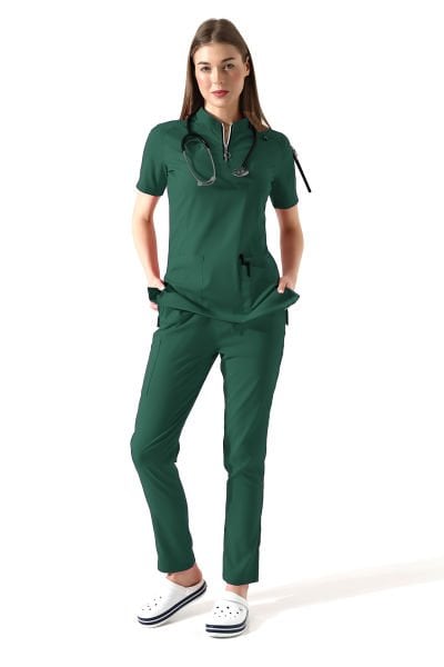 LİKRALI FERMUARLI YEŞİL KADIN SCRUBS FORMA TAKIMI